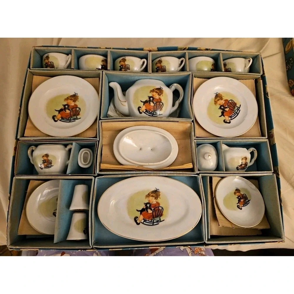 Vintage Childs‎ Porcelain Tea Set / KRESS #U7469B